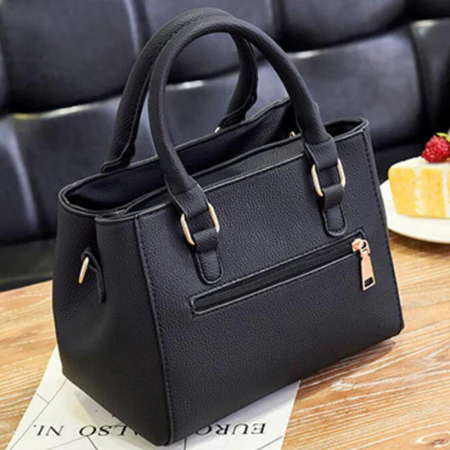 Bolsa Feminina de Couro com Chaveiro de Brinde