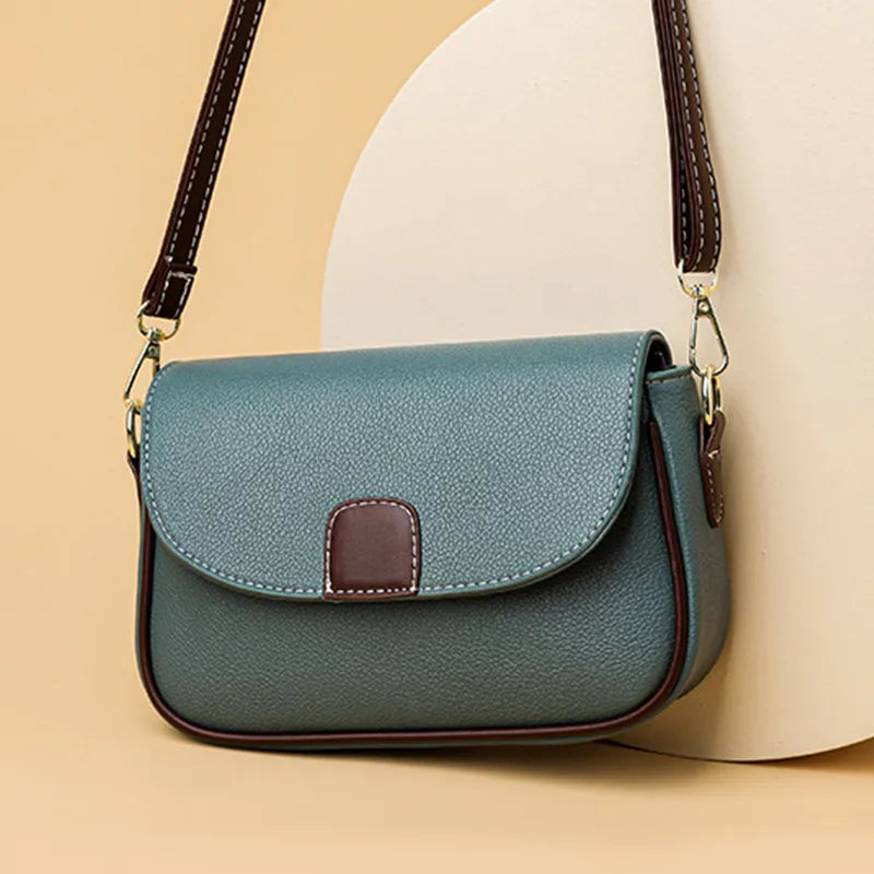 Bolsa Feminina de Couro Legítimo Compacta