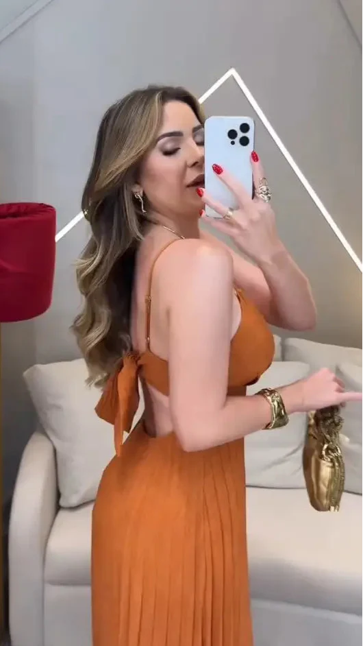 Vestido Amélie – Leveza e Sofisticação em Cada Movimento!